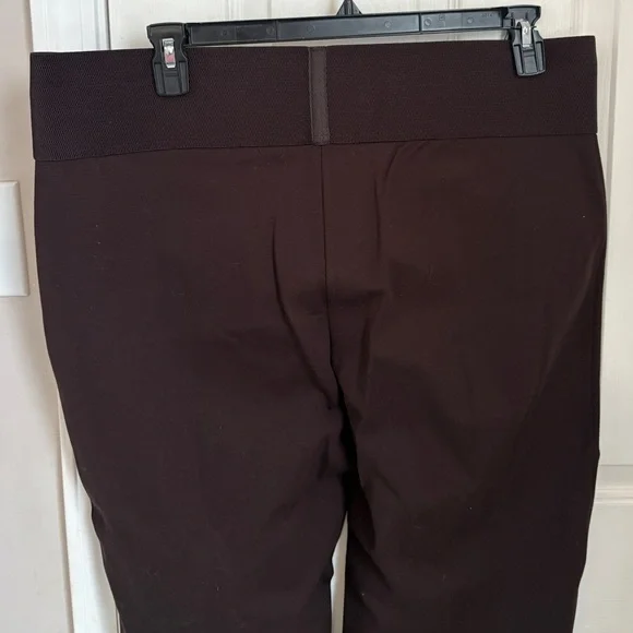 Nygard Slims by Peter Nygard Straight Leg Cropped Pull-On Pants in Brown - Picture 5 of 8